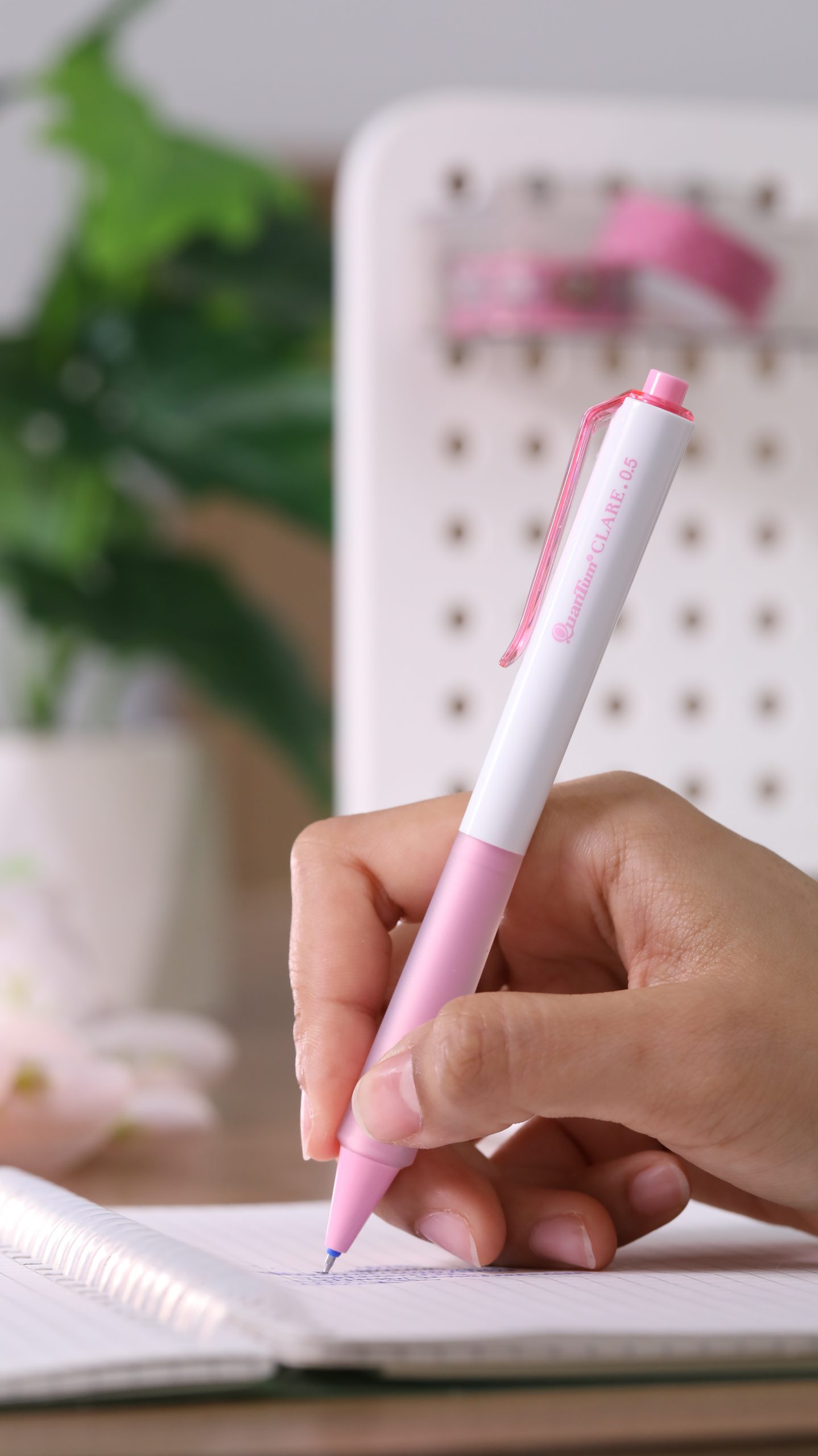 ปากกาเจล Quantum CLARE 0.5 mm เขียนลื่นแห้งไว